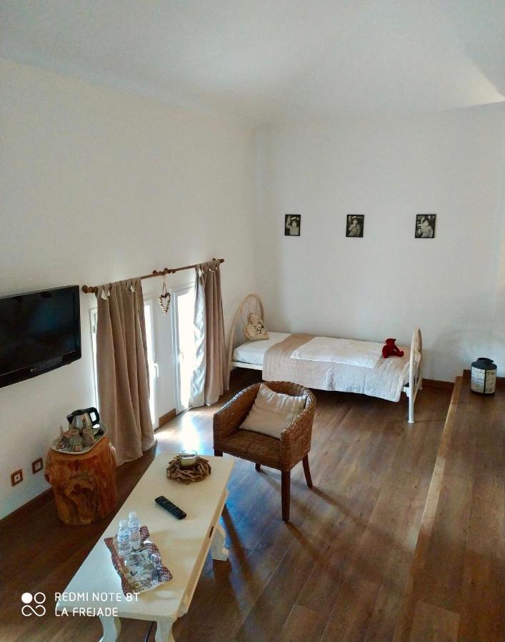 Lisle-sur-Tarn La Frejade Bed & Breakfast エクステリア 写真